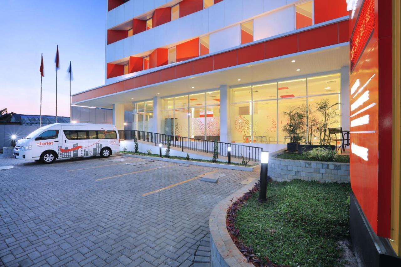 Starlet Hotel Jakarta Airport Tangerang Buitenkant foto